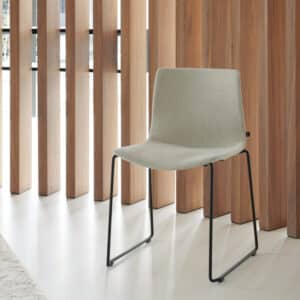 <h1><span>Chaise de table pied luge </span>Joli Curve</h1>